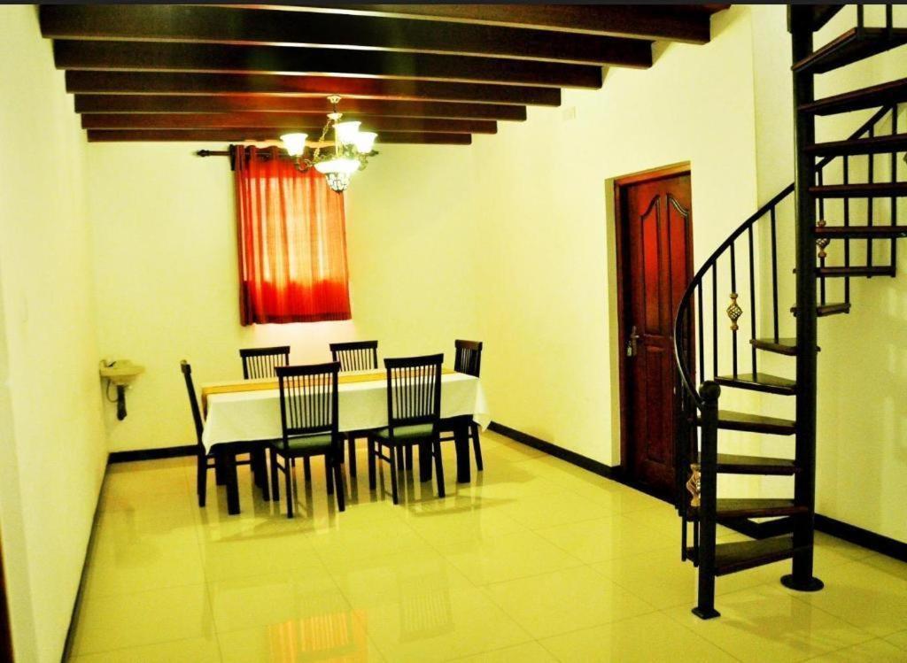 Inroma Holiday Resort Nuwara Eliya Buitenkant foto