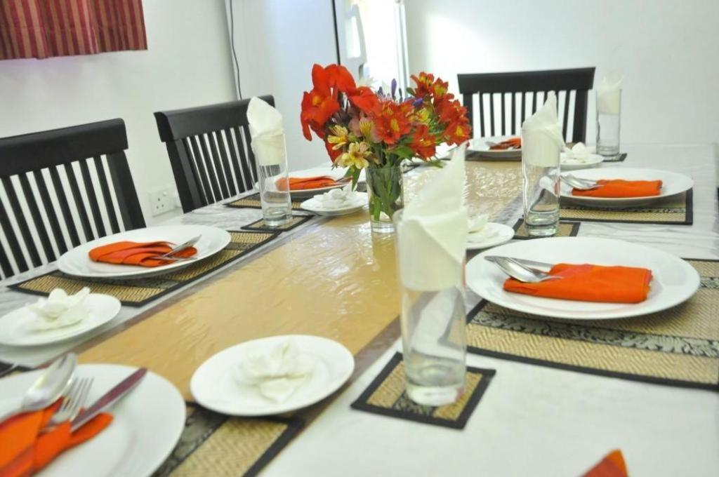 Inroma Holiday Resort Nuwara Eliya Buitenkant foto